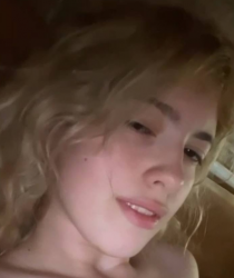 583768