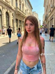 726897