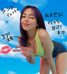 727898