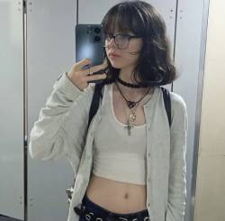 162049