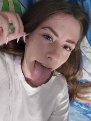 7464