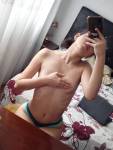 156943