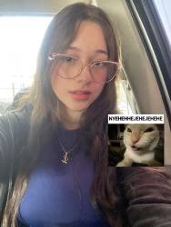 212195